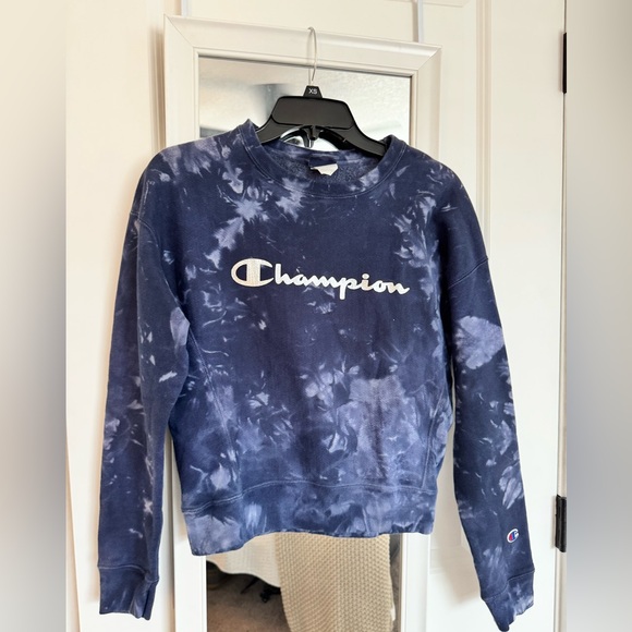 Champion Sweatshirt - Picture 9 of 10